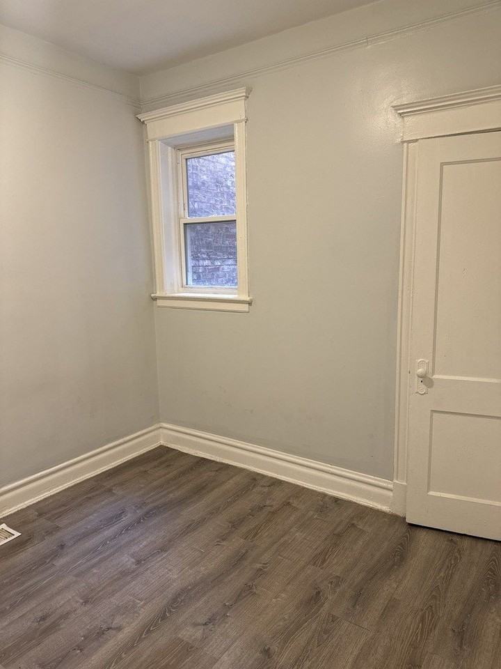 6344 S Eberhart Ave #1 - Photo 4 of 21