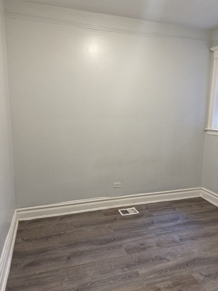 6344 S Eberhart Ave #1 - Photo 5 of 21