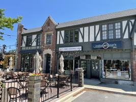 featured image of 28W573 Stafford Pl #5