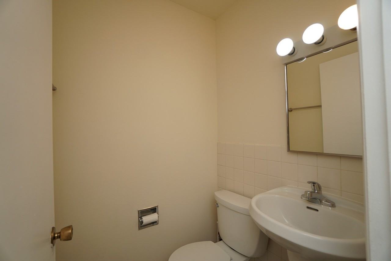 737 Elder Ln - Photo 7 of 18