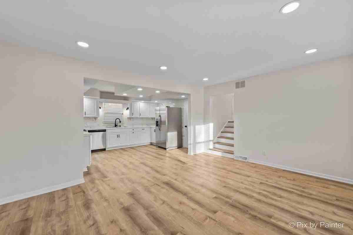 1019 Maple St - Photo 3 of 31