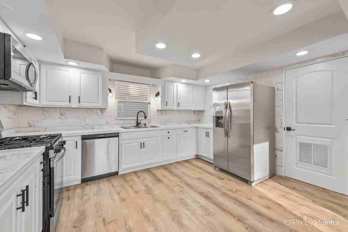 1019 Maple St - Photo 6 of 31