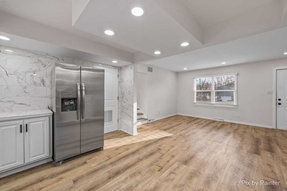 1019 Maple St - Photo 7 of 31