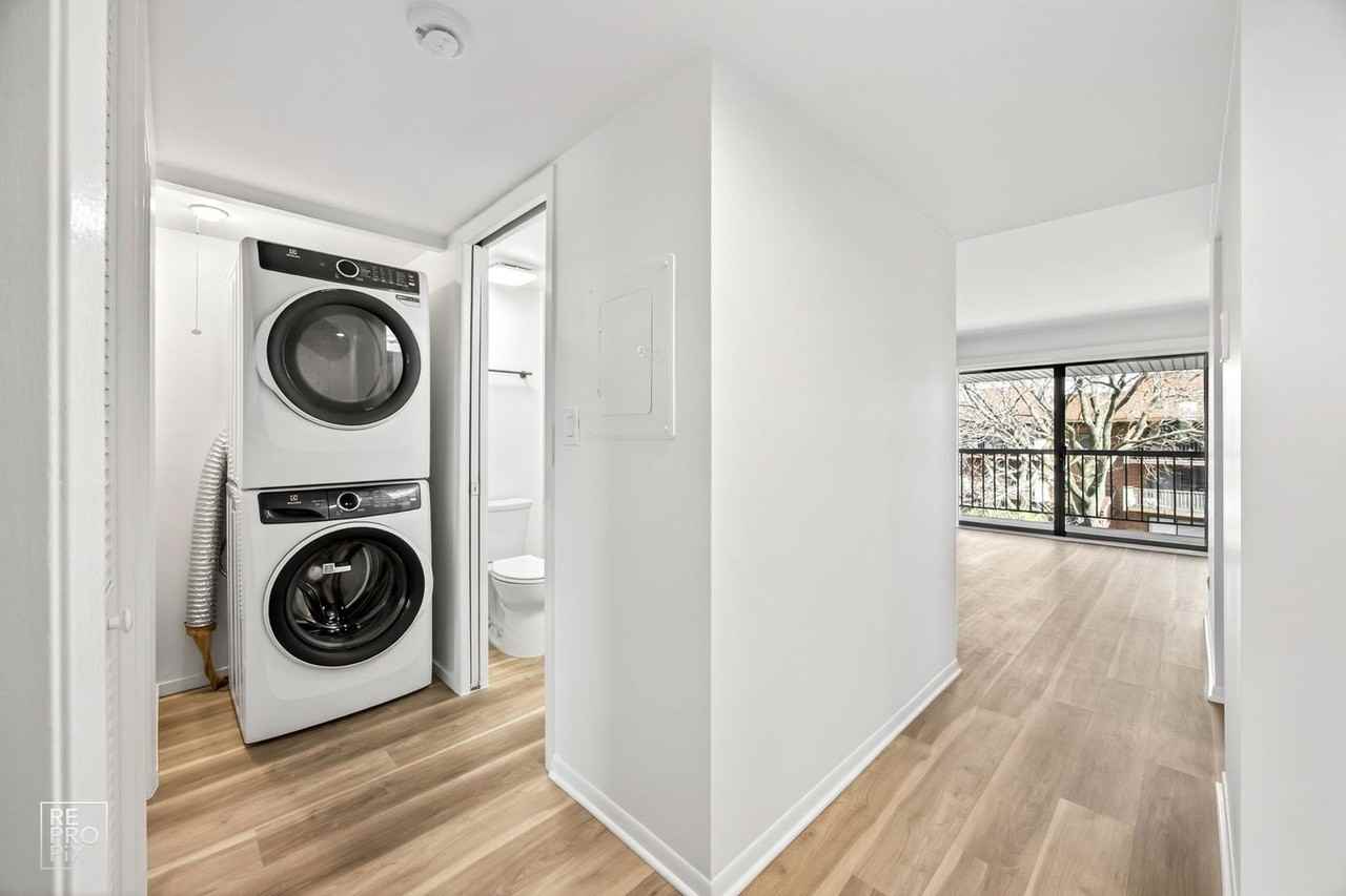 210 E Fountainview Ln #3A - Photo 3 of 19