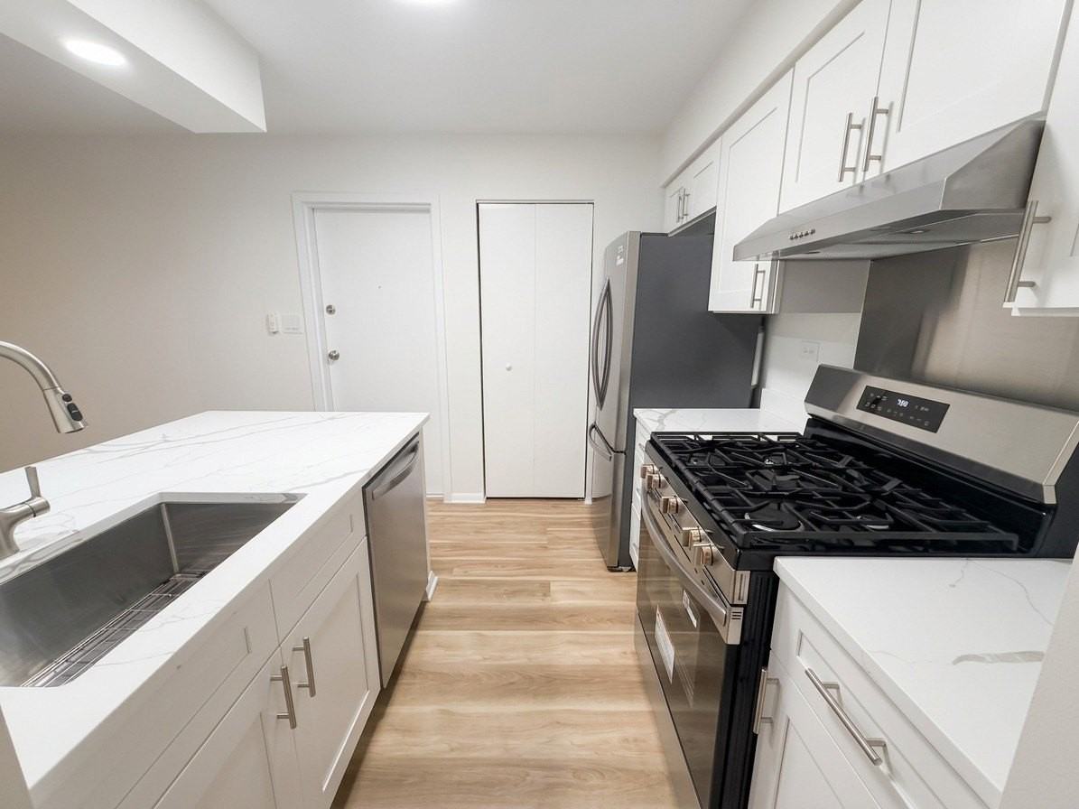 210 E Fountainview Ln #3A - Photo 7 of 19