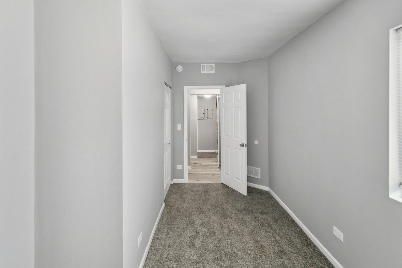 9305 S Homan Ave #1 - Photo 7 of 17