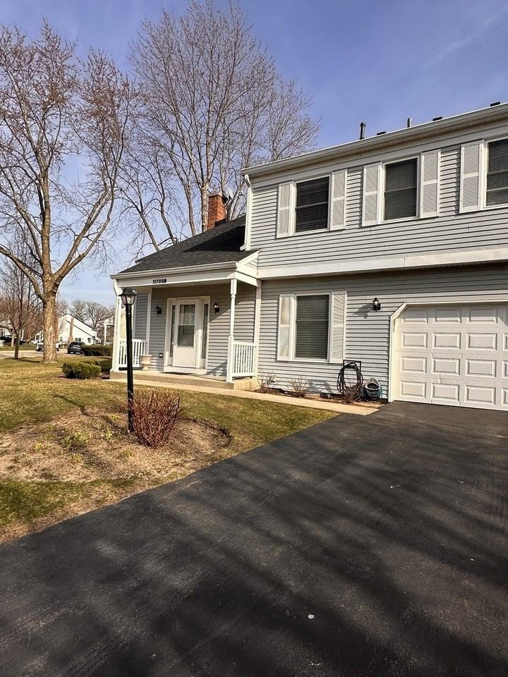 11705 Pine Way Unit B - Photo 3 of 27