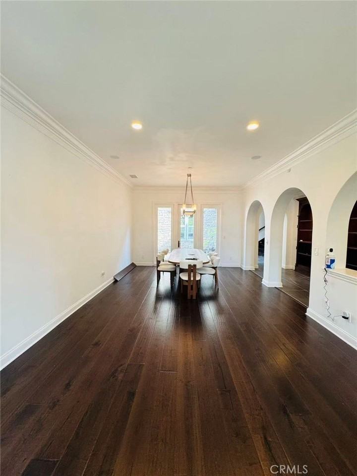 12 Basilica Pl - Photo 3 of 18