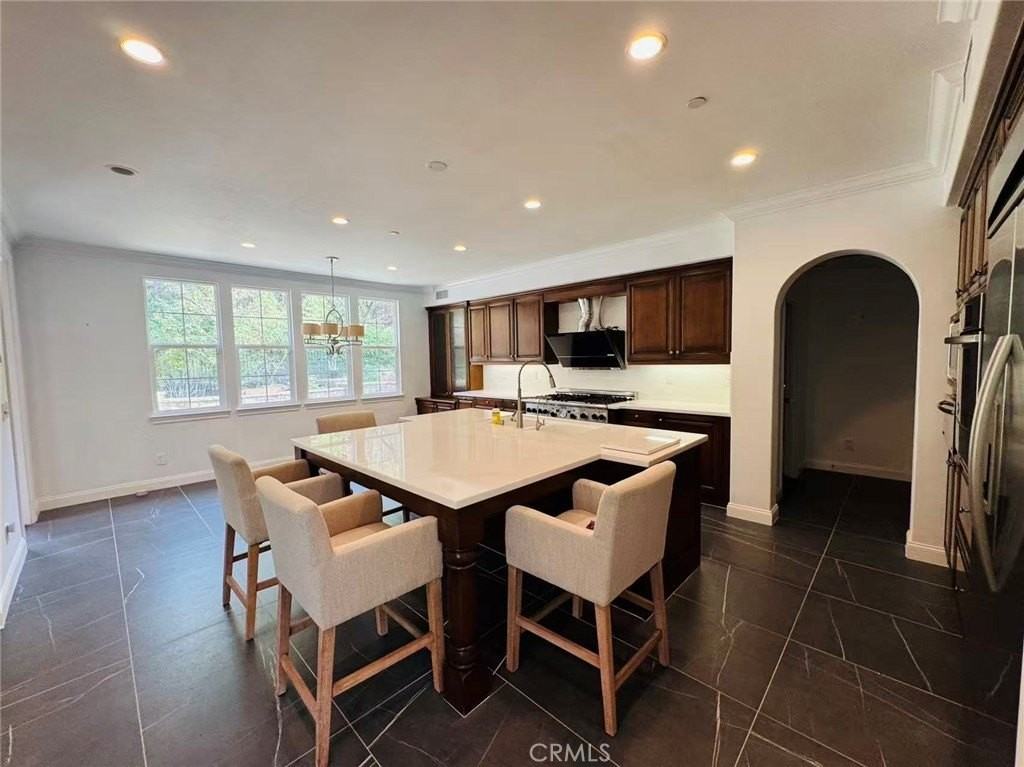 12 Basilica Pl - Photo 5 of 18