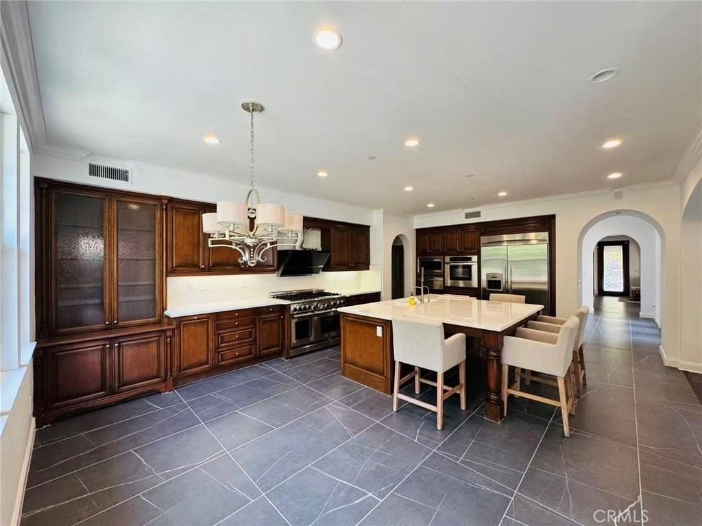 12 Basilica Pl - Photo 6 of 18