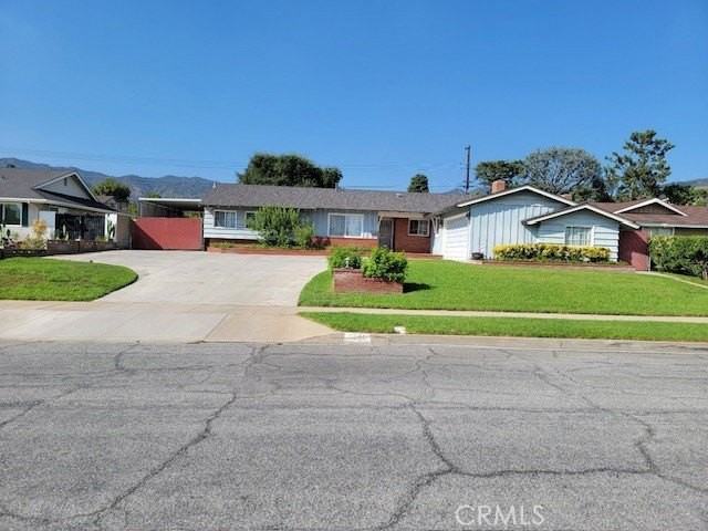 1341 E Meda Ave - Photo 4 of 39