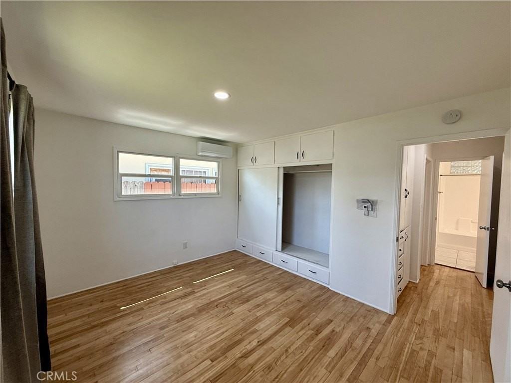 719 S Walnut Ave - Photo 3 of 8