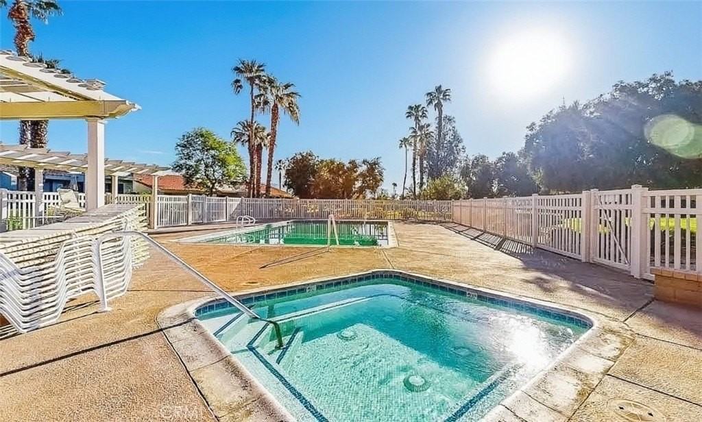 40131 Baltusrol Cir - Photo 4 of 17