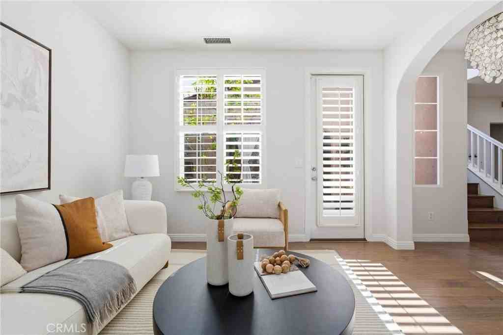 79 Canyoncrest - Photo 4 of 33