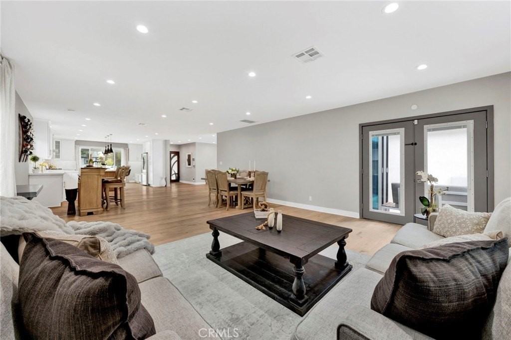 4912 Alonzo Ave - Photo 7 of 10