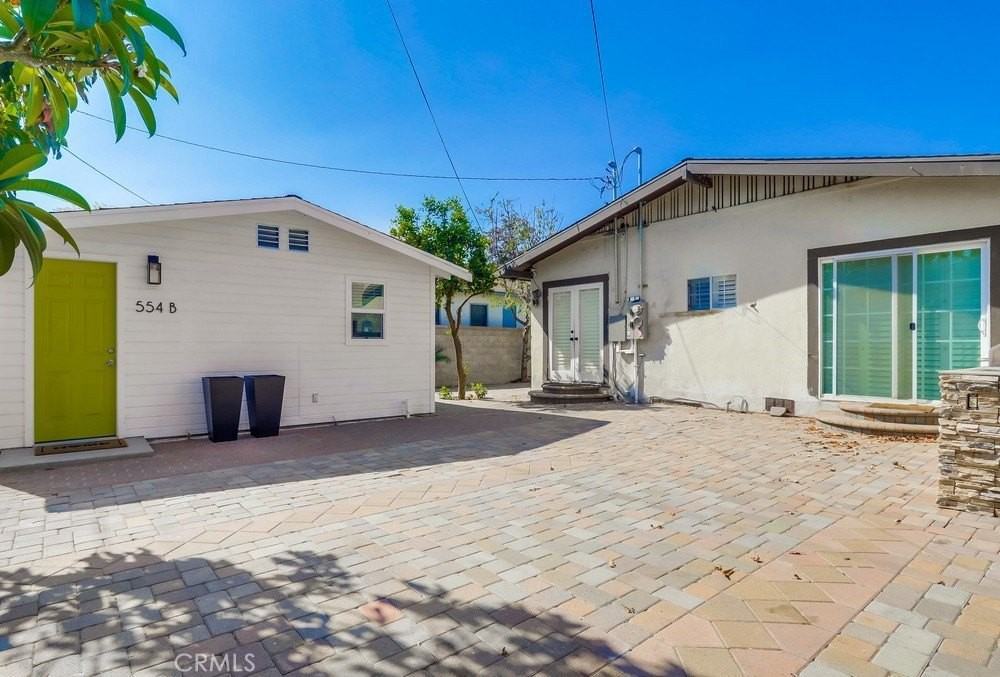 554 S Lemon St #B - Photo 3 of 10