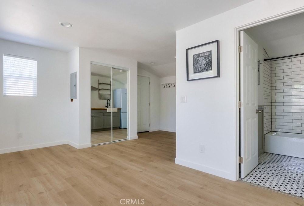 554 S Lemon St #B - Photo 5 of 10