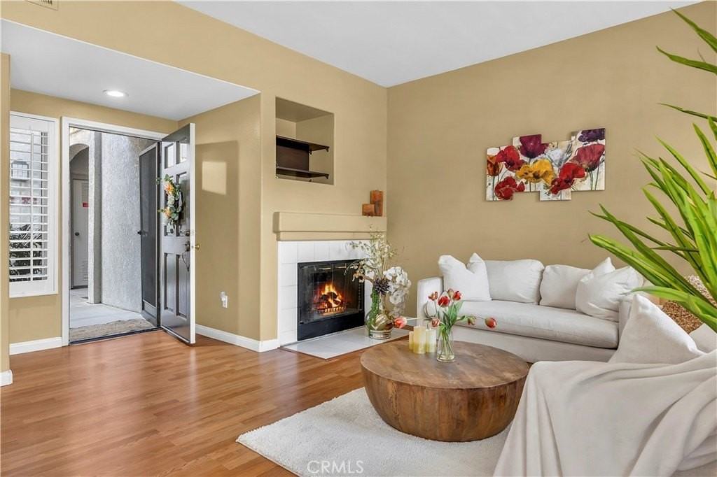 248 California Ct - Photo 6 of 35