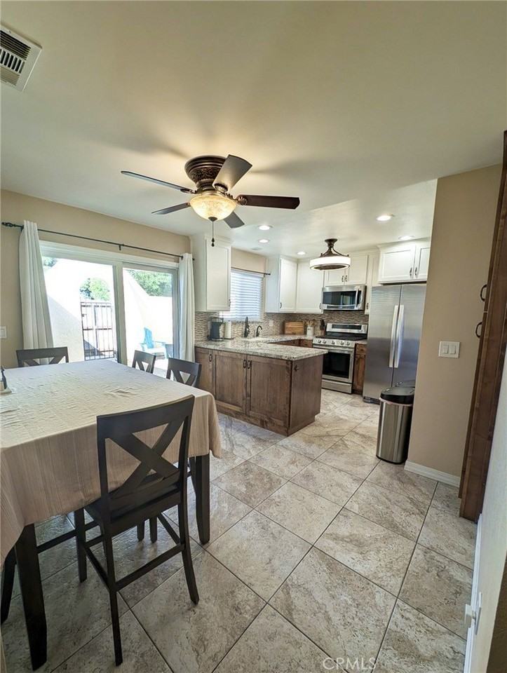 1233 Farroll Ave #B - Photo 6 of 16