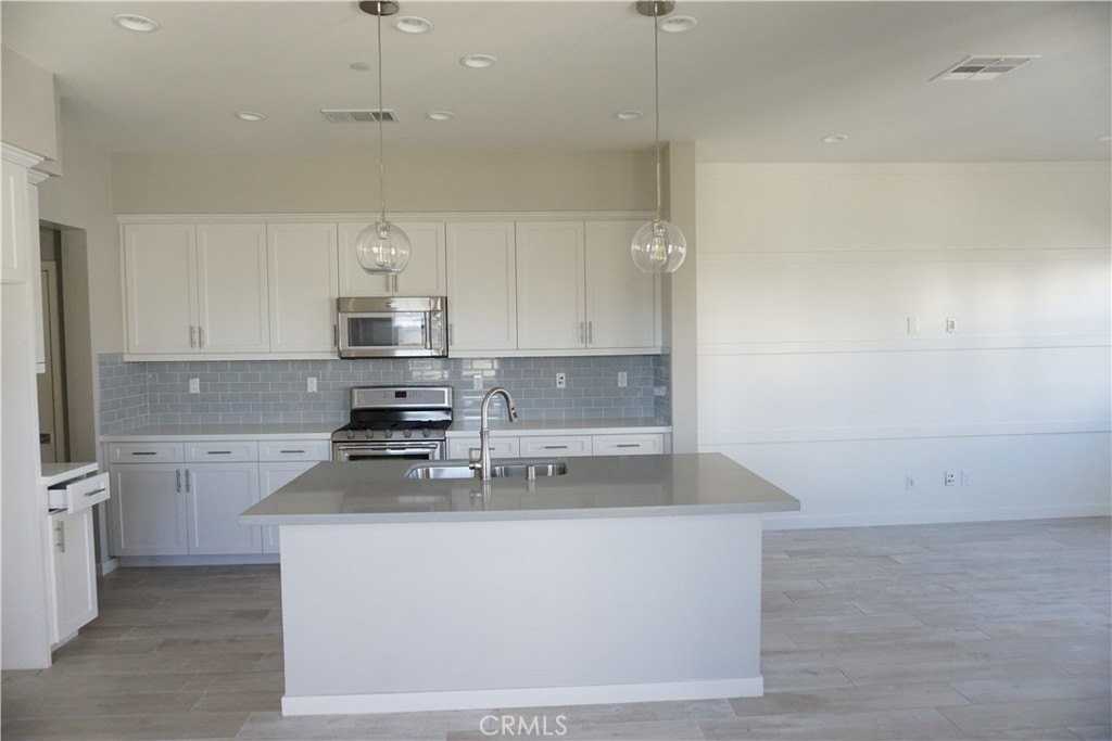 163 Patria - Photo 6 of 25