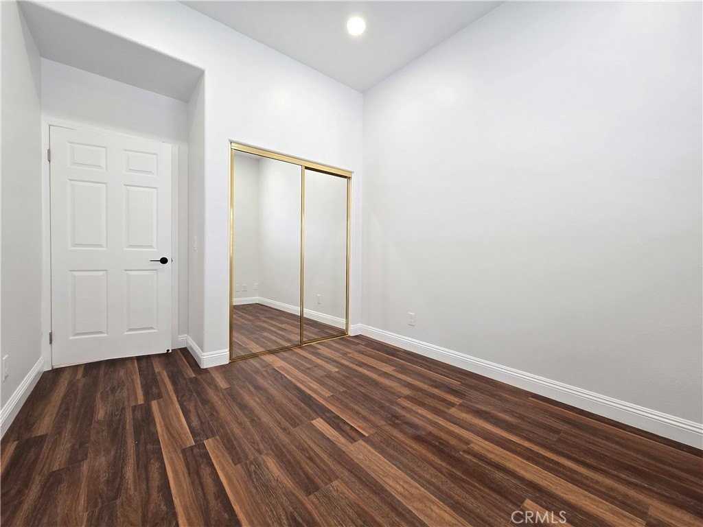 2520 Denton Ave - Photo 5 of 40