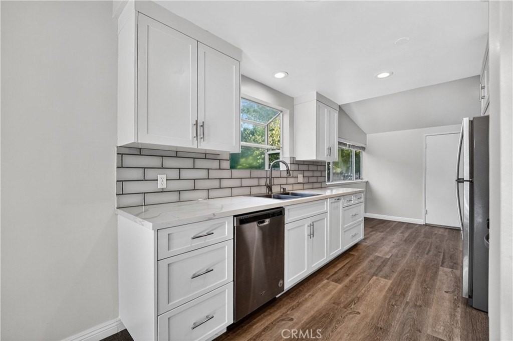 9503 Gerald Ave - Photo 5 of 43