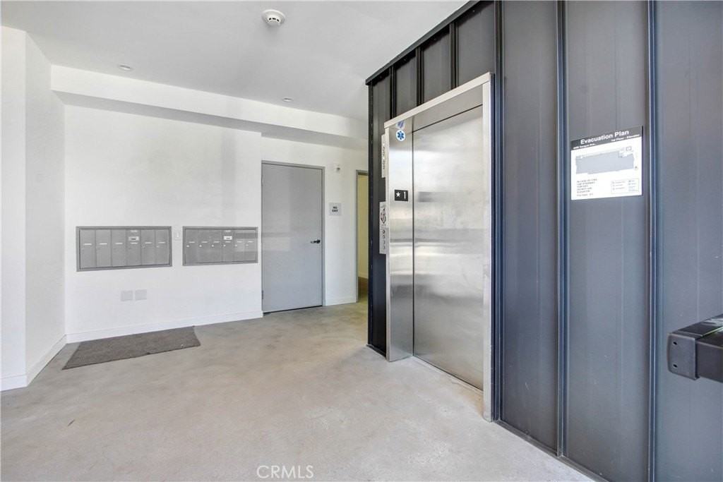 4409 Saugus Ave #104 - Photo 2 of 9