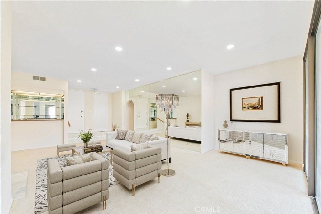 5340 Yarmouth Ave #205 - Photo 3 of 26