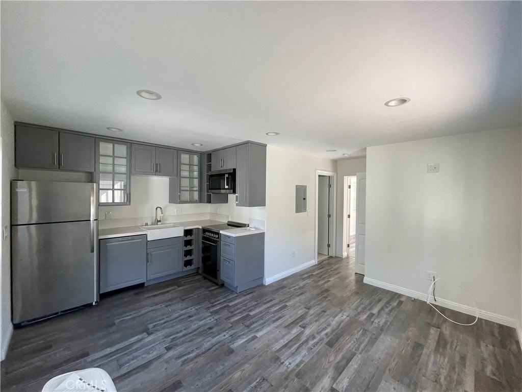 22018 Martinez St - Photo 6 of 14