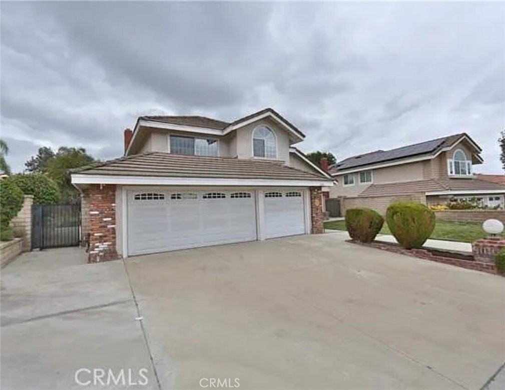 22016 Roundup Dr - Photo 3 of 27