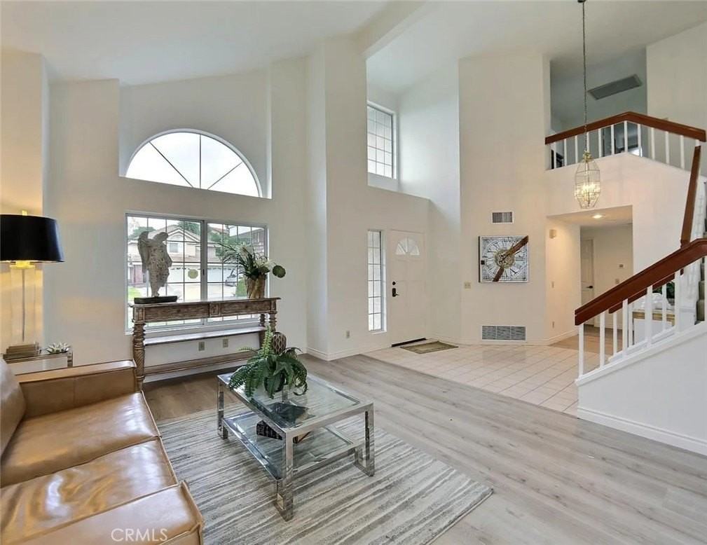 22016 Roundup Dr - Photo 4 of 27