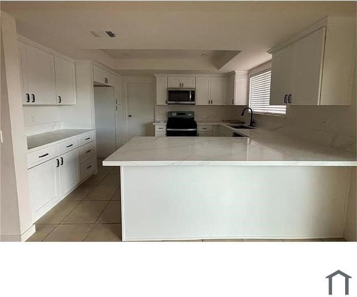 8848 Oleander Ave - Photo 3 of 7