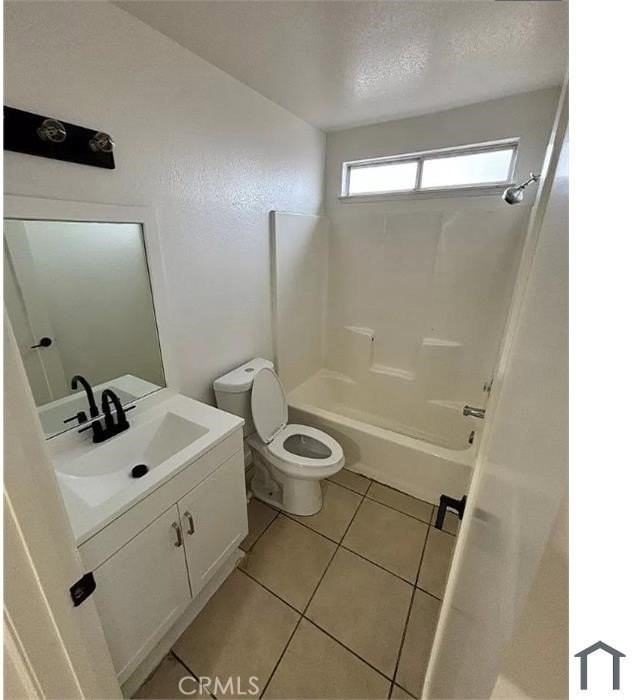 8848 Oleander Ave - Photo 5 of 7