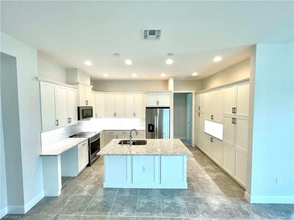 6361 Arriba Ave - Photo 3 of 19