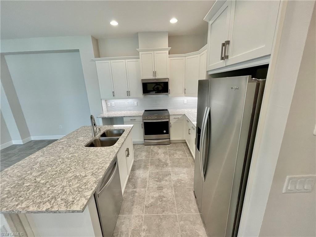 6361 Arriba Ave - Photo 4 of 19