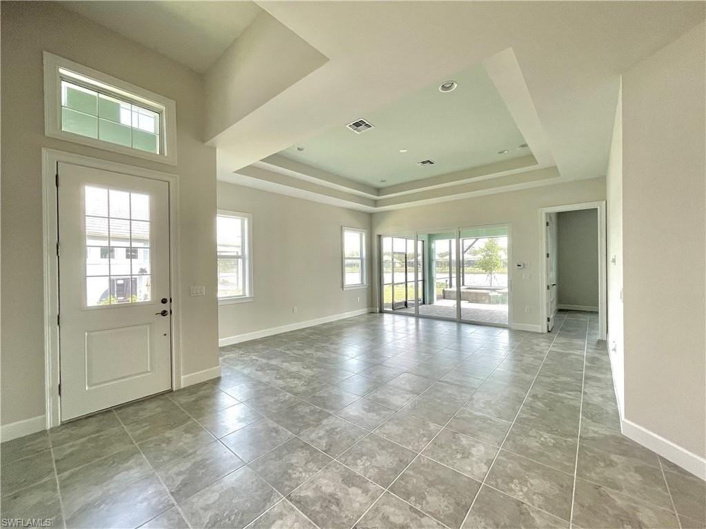 6361 Arriba Ave - Photo 6 of 19