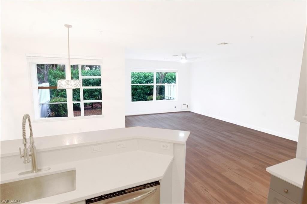 1395 Mariposa Cir #104 - Photo 7 of 25