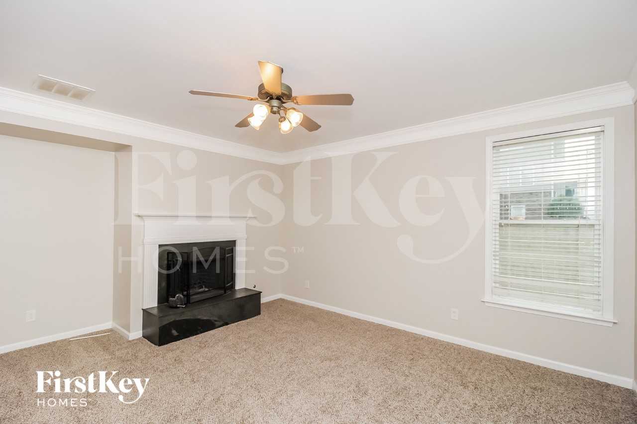 6003 Escher Ln Se - Photo 2 of 15