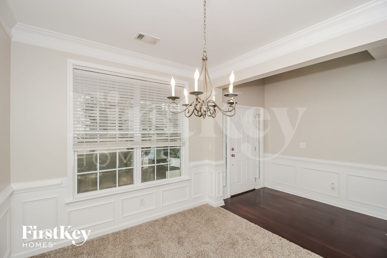 6003 Escher Ln Se - Photo 4 of 15