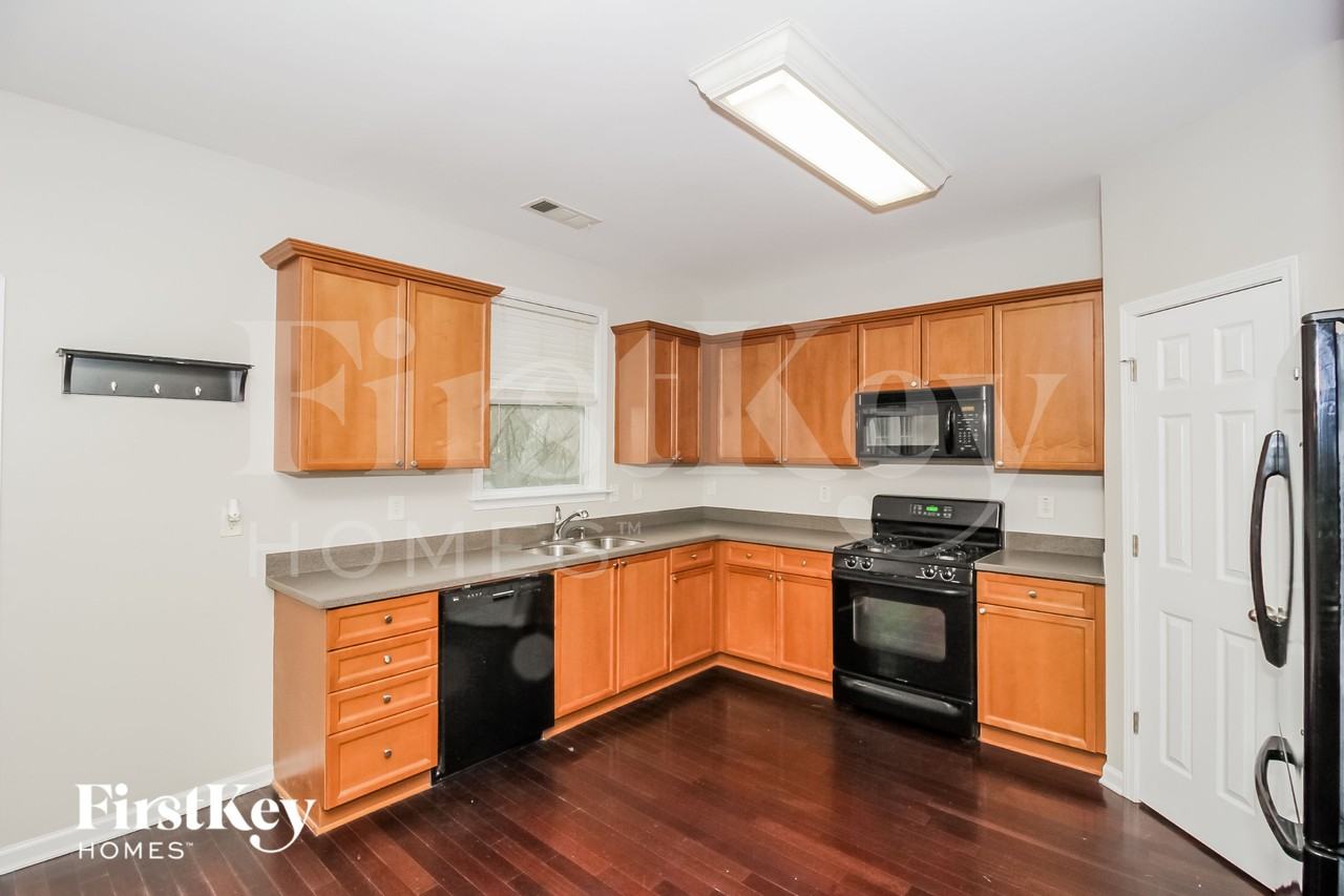 6003 Escher Ln Se - Photo 7 of 15