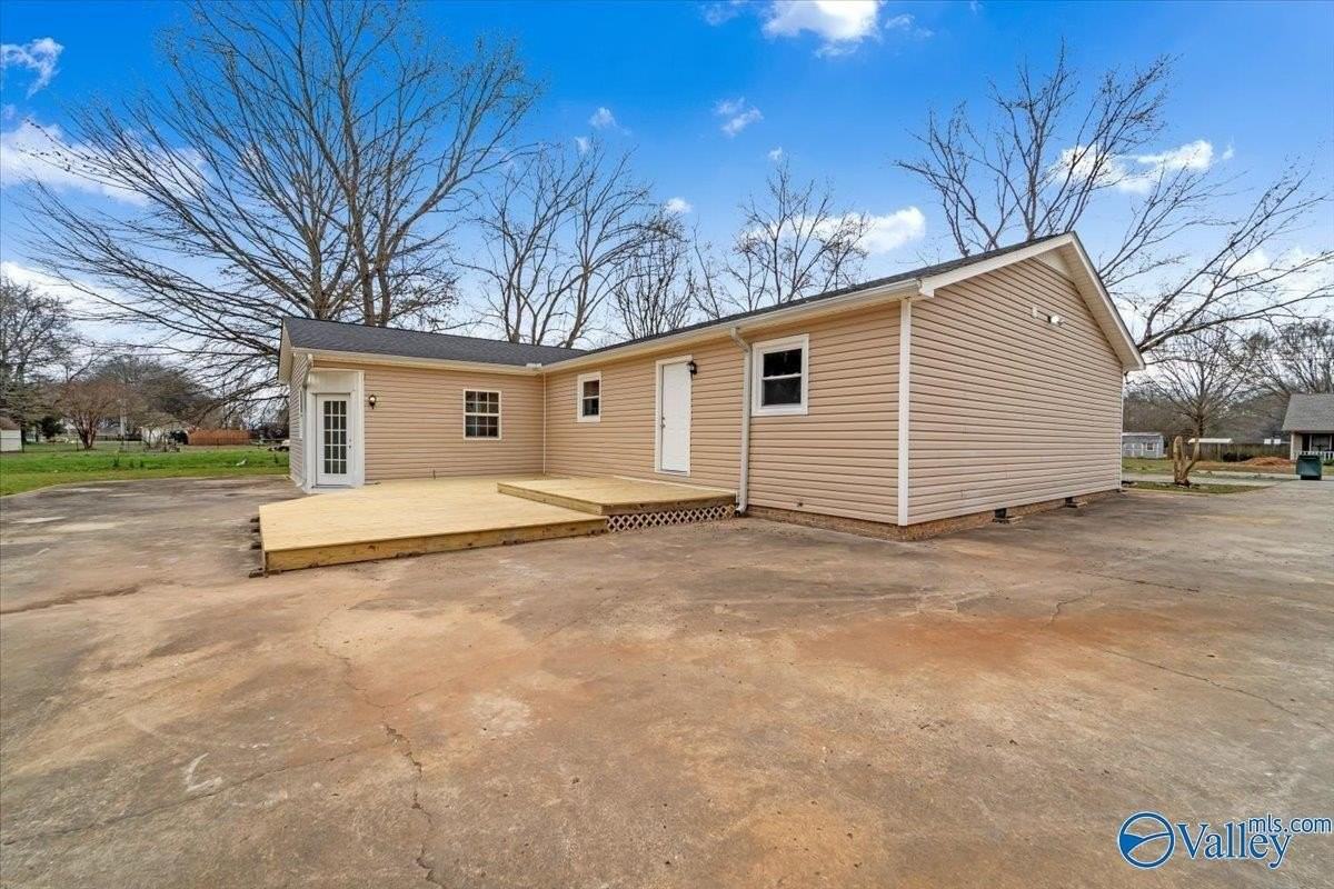 117 Mandy Dr - Photo 3 of 50