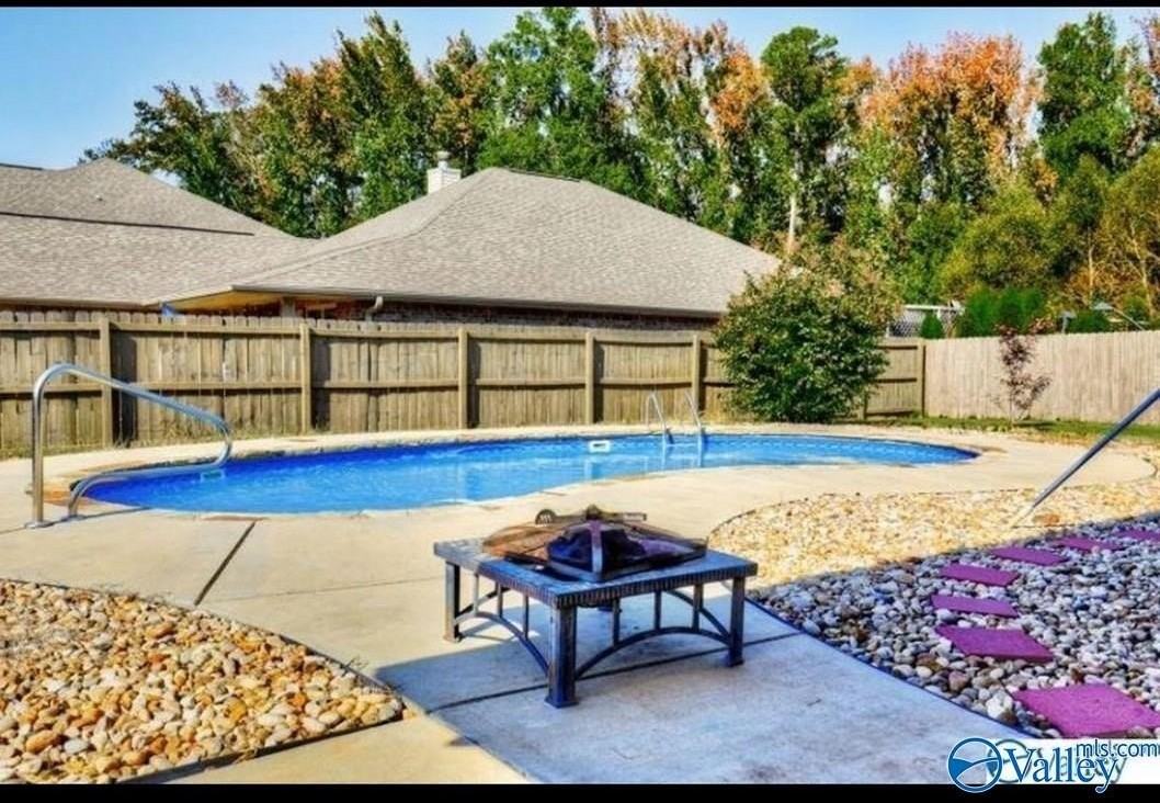 246 Healey Dr - Photo 2 of 18