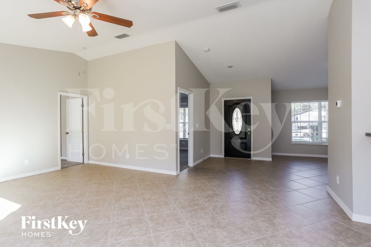 1860 Kim Acres Ln - Photo 2 of 15