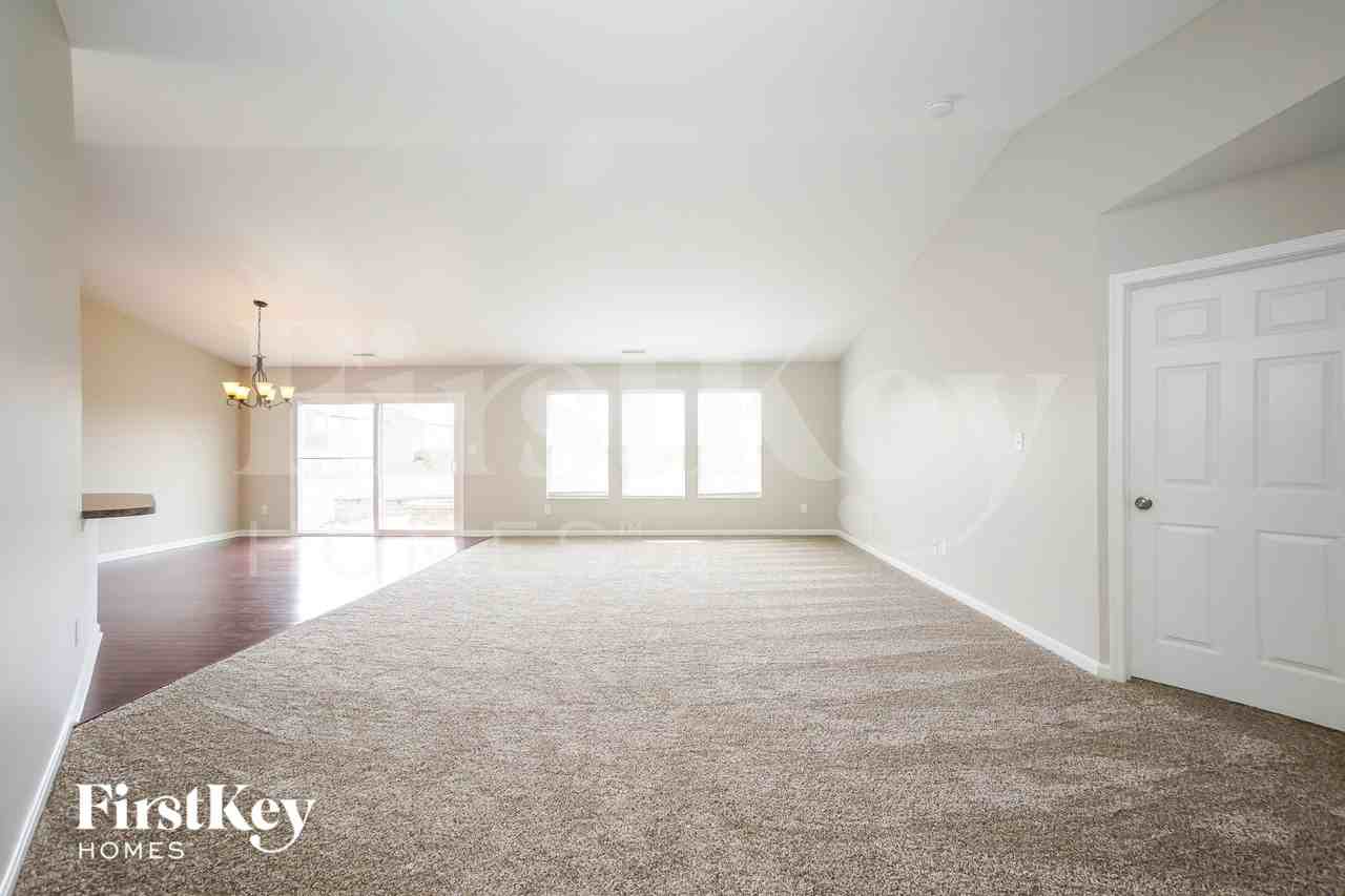 6055 W Brickell Ln - Photo 2 of 15