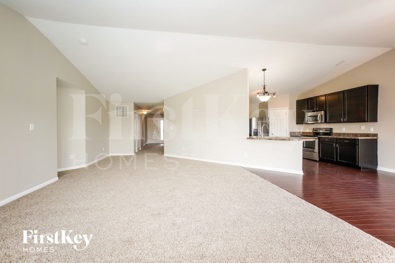 6055 W Brickell Ln - Photo 3 of 15