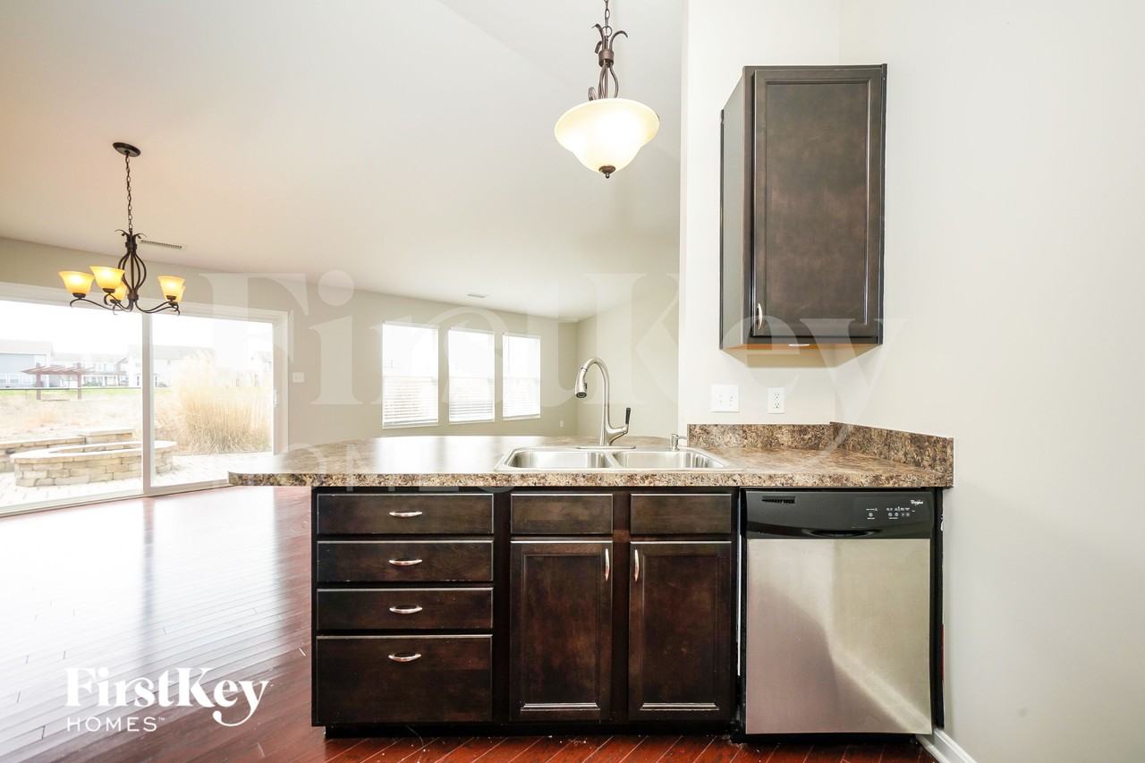 6055 W Brickell Ln - Photo 7 of 15