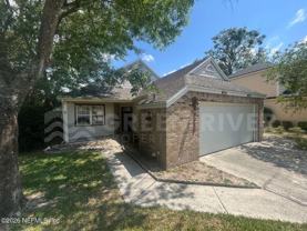 7739 Coatbridge Ln N - Photo 1 of 1