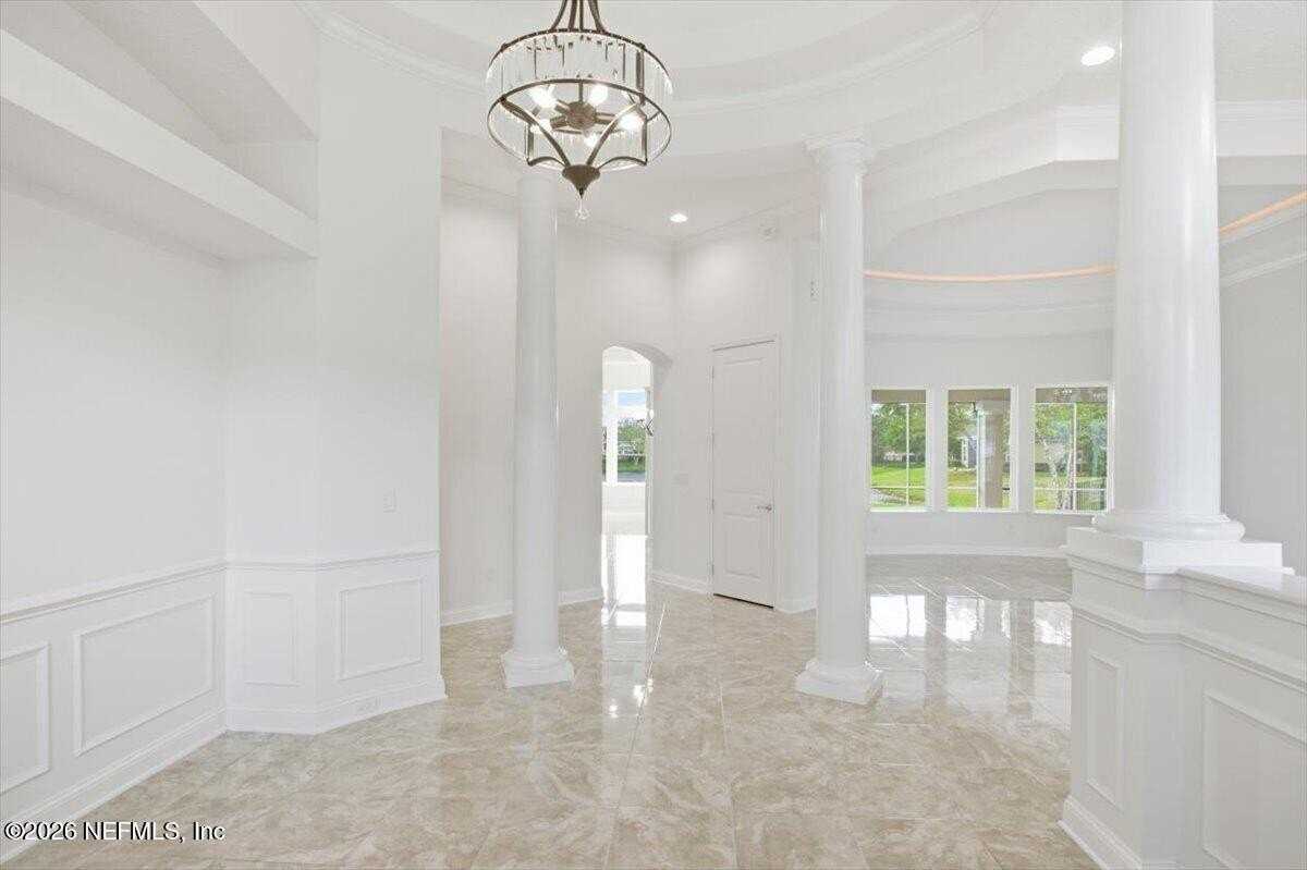 743 E Dorchester Dr - Photo 6 of 42