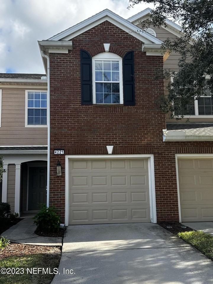 4221 Marblewood Ln - Photo 2 of 47