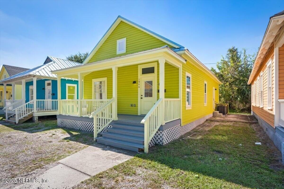 1946 Redell St - Photo 4 of 28